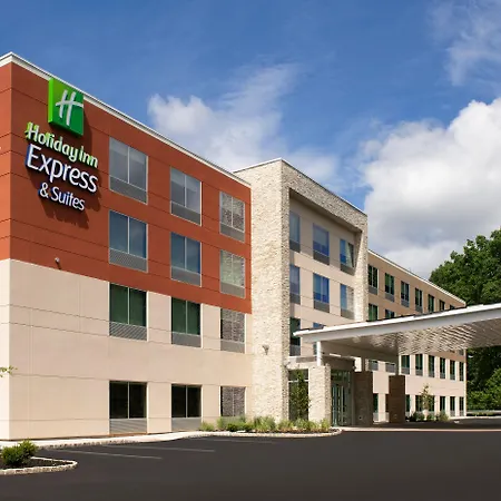 Holiday Inn Express & Suites - North Brunswick, An Ihg Hotel